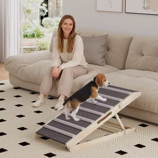 Rampa para perros PawHut de madera de pino con superficie antideslizante, color marrón y gris, An/P/Al: 100 x 50 x 50 cm