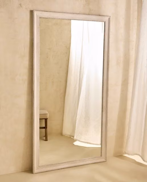 Espejo de pie Nantes de El Corte Inglés en madera color blanco de estilo clásico y forma rectangular de 190 x 100 cm