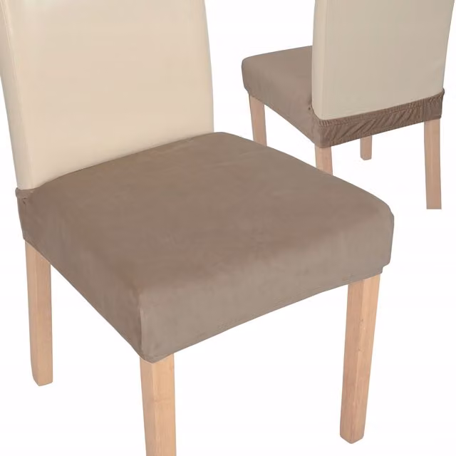 Funda de terciopelo elástica para silla de comedor Tess en color beige