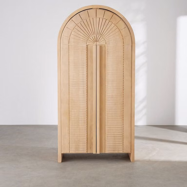 Armario de 2 puertas de mango macizo con remate en arco beige de Maisons du Monde An/P/Al: 98 x 98 x 98 cm