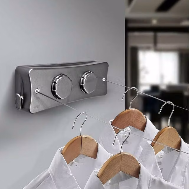 Tendedero Retráctil Elle con Cuerdas de Acero Inoxidable 304 en Color Gris y Plata para Interior y Exterior