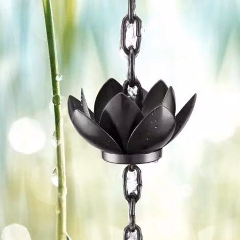 Cadena recolectora de lluvia Lotus XISRENS de acero galvanizado en color negro para canalones y decoración exterior