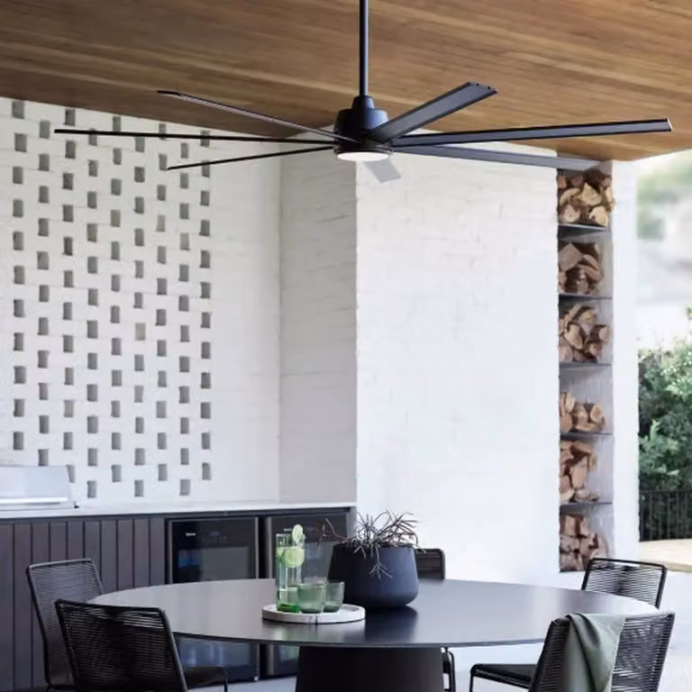 Ventilador de techo Atlanta de Beacon Lighting con luz LED y mando a distancia, color negro, diseño moderno en aluminio para salón