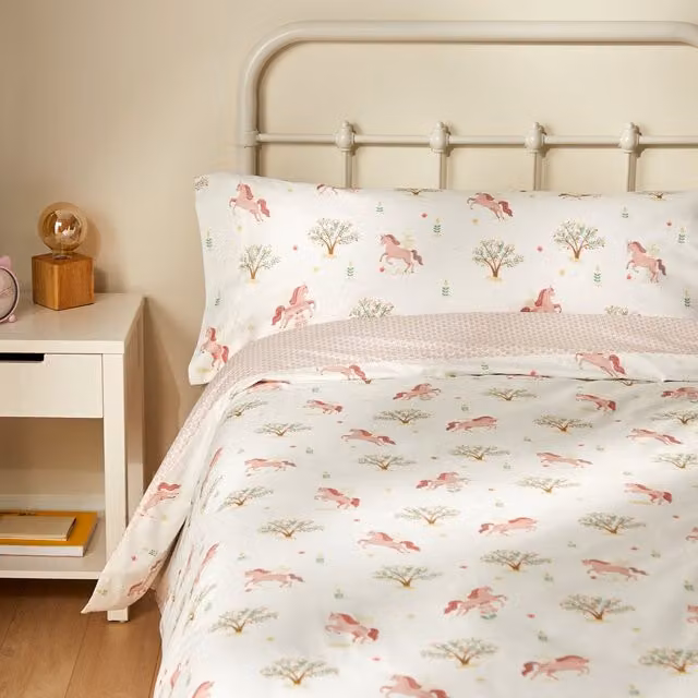 Juego de funda nórdica y fundas de almohada Noah de Mini Home en algodón de percal multicolor y blanco con diseño de animales para niños