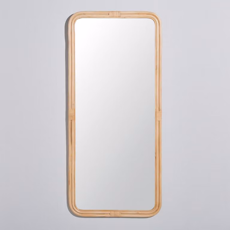 Espejo de cuerpo entero rectangular de ratán estilo boho Maisons du Monde en color marrón y beige, An/P/Al: 79 x 40 x 179 cm