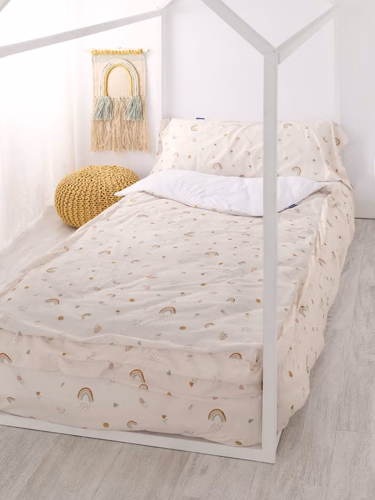 Saco nórdico infantil Happy Friday con diseño de estrellas multicolor, fabricado en algodón transpirable, An/P/Al: 105 x 200 cm