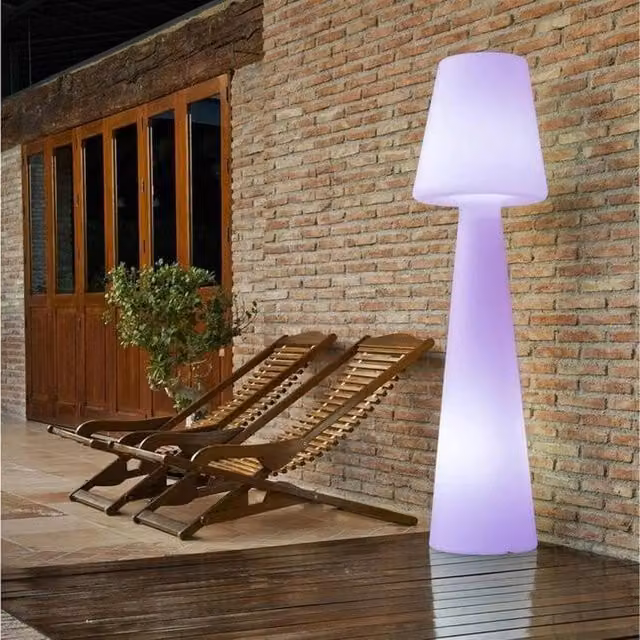 Lámpara de pie recargable Newgarden Lola RGBW para exterior, color blanco, Altura: 110 cm