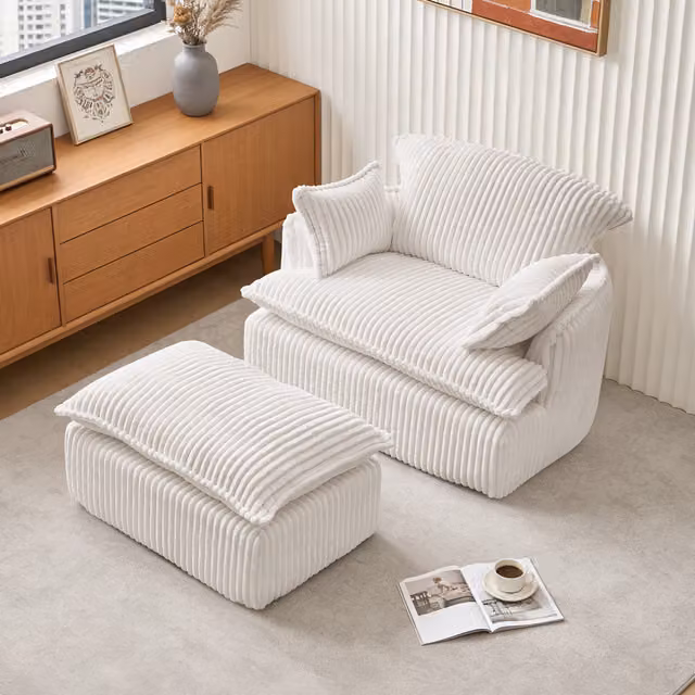 Sofá-sillón convertible Cloud de la marca Kellany con reposapiés, fabricado en tejido de pana suave en color beige o blanco