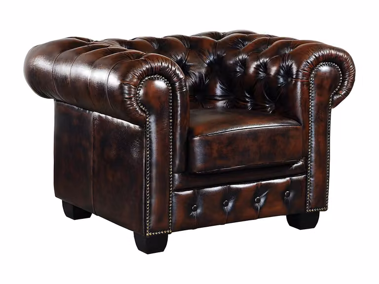 Sillón Chesterfield Vente-Unique de piel marrón con estructura de madera sólida