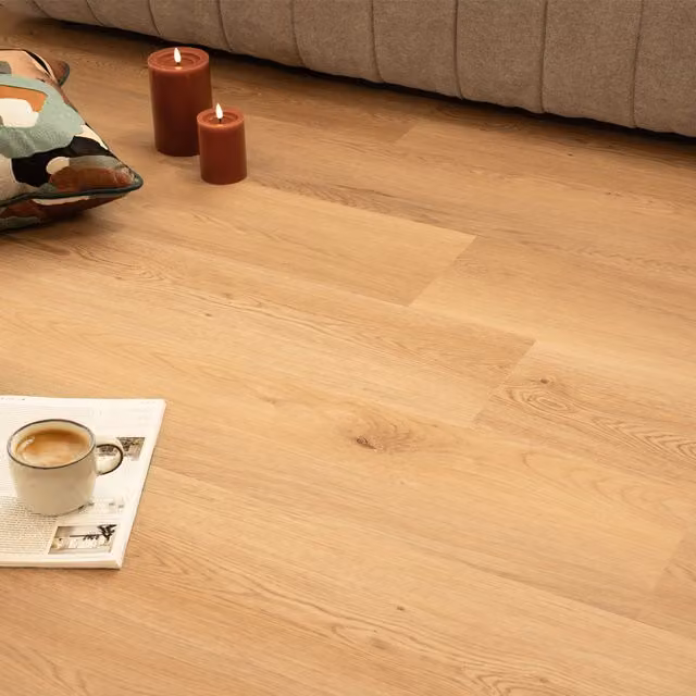 Suelo vinílico clic Home Deluxe LOMEA Roble claro con sistema de click y reducción de sonido de impacto, 20 m²