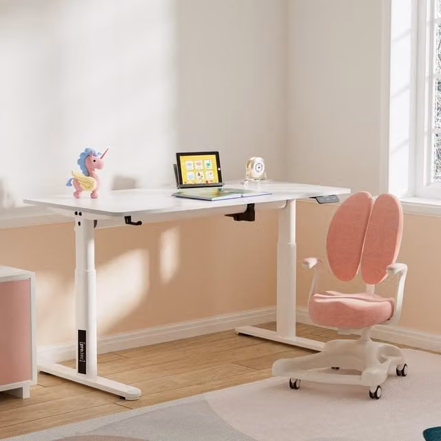 Escritorio infantil regulable en altura PRO.TEC de color blanco con superficie de MDF y estructura metálica, An: 120 cm, P: 60 cm, Al: 55-81 cm