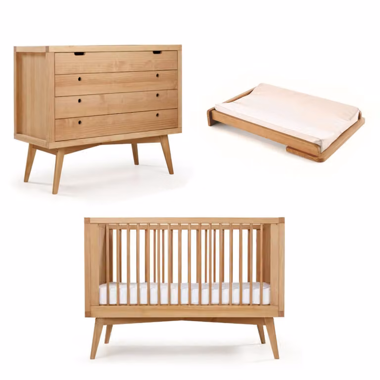 Cuna Montessori ID Kids de madera de pino lacada en color marrón con panel de fibras para bebé de 70 x 140 cm