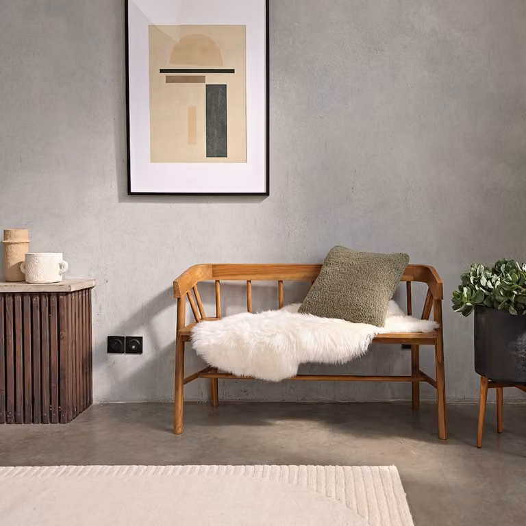 Banco de teca maciza BERAH GETAH de estilo mid century en color marrón y beige, An/P/Al: 72 x 45 x 45 cm