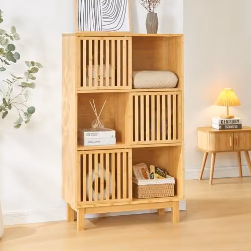 Estantería de pie Ypäjä de en.casa con 6 compartimentos y 3 puertas correderas en bambú natural, An/P/Al: 126 x 33 x 76 cm