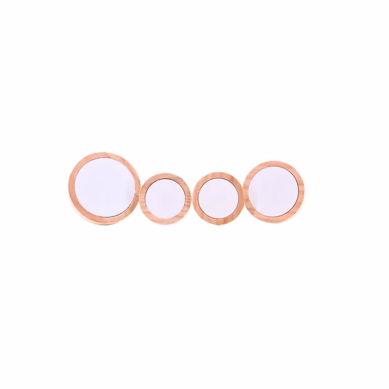 Juego de 4 percheros redondos Ornami de madera de pino en color blanco para pasillos