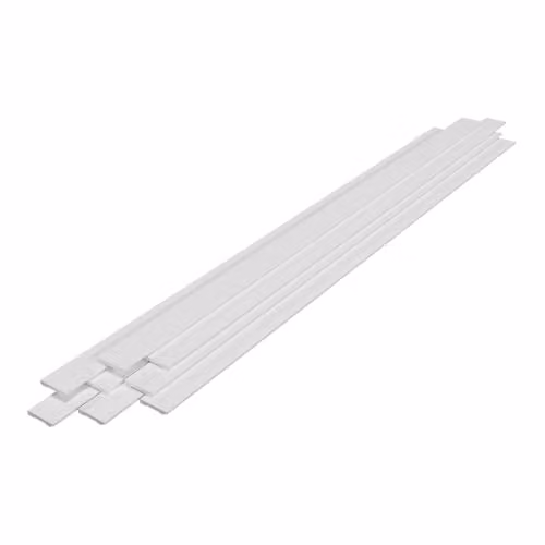 Paquete de 24 rodapiés de plástico color blanco de 195 x 9 cm