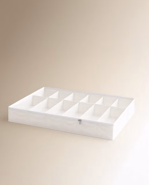 Caja guarda zapatos TNT de El Corte Inglés en color blanco y transparente de plástico