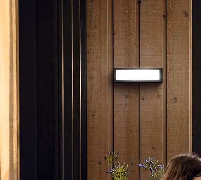 Aplique de exterior LED Philips Stratosphere gris de aluminio con iluminación up/down y protección IP44