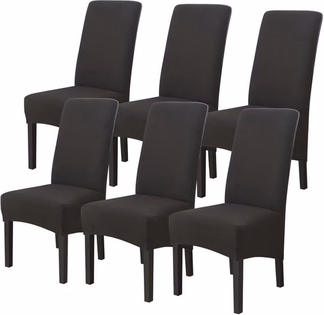 Set de 6 fundas universales para sillas de comedor Elle en color negro, fabricadas en poliéster y elastano lavables y resistentes a las manchas
