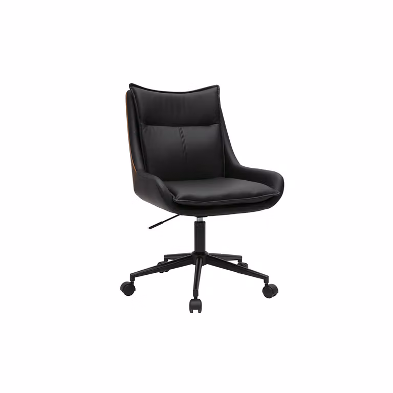 Silla de oficina moderna Miliboo en color negro con detalles de madera y metal y tapicería de piel sintética con ruedas