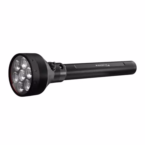Linterna LED recargable Ledlenser negra con 12000 lúmenes y protección IP68