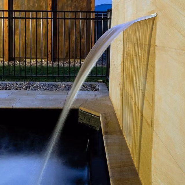 Cascada empotrada Silkflow Astralpool color beige Ancho: 120 cm