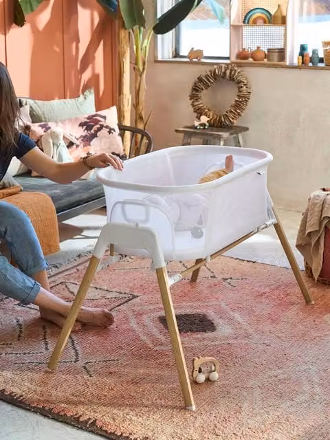 Cuna Fika de Vertbaudet en color blanco con estilo escandinavo