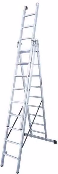 Escalera triple multiusos de aluminio con base industrial y ruedas KTL color plata de 8x3 peldaños