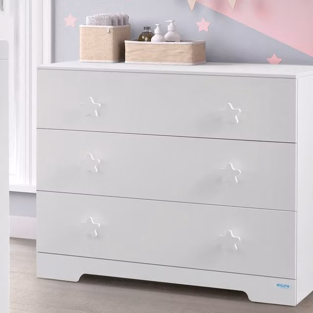 Cómoda infantil Micuna Estrellas de 3 cajones en color blanco