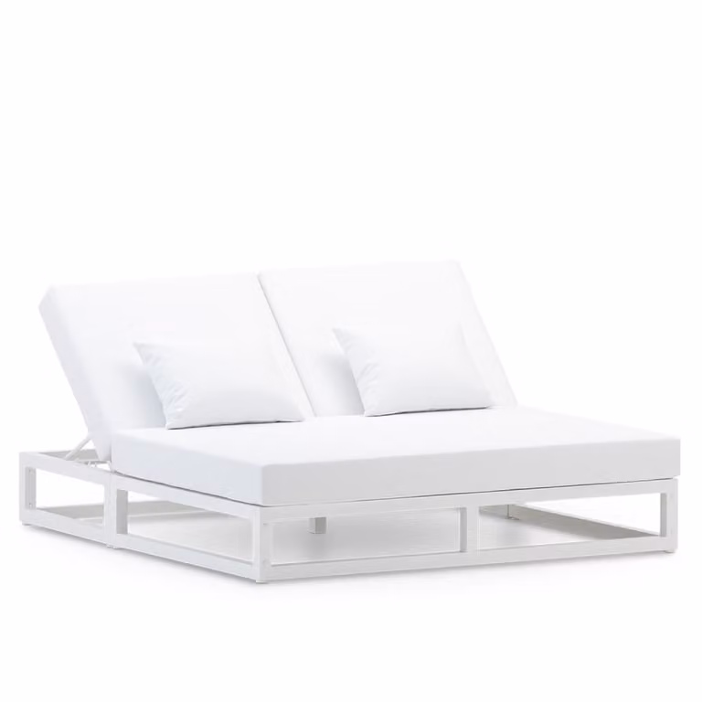 Cama balinesa doble Defora Home en color blanco con cojines y cabecero ajustable para exterior An/P/Al: 190 x 180 x 44 cm
