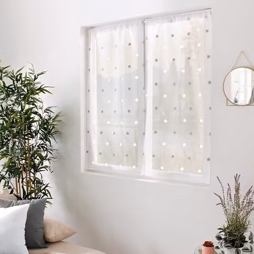 Par de paneles de cortina Smarties Enjoy Home con diseño de estrellas bordadas en satén, color blanco y plateado, An/Al: 60 x 120 cm