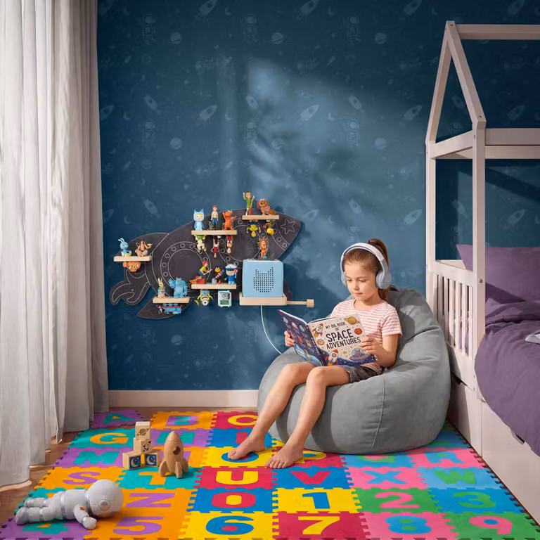 Estantería mural infantil TecTake de madera y metal en color gris antracita mate para habitación infantil