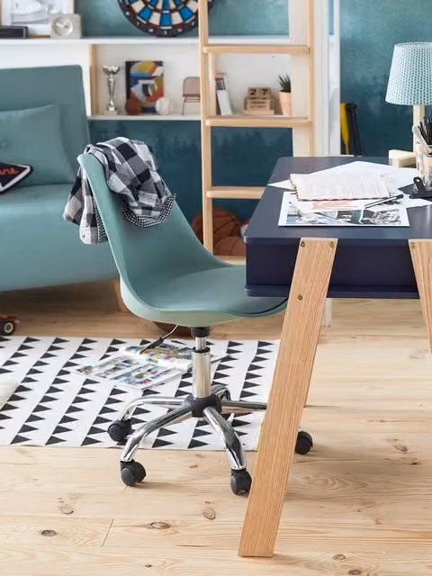Silla de escritorio VERTBAUDET para niños en color verde con ruedas y altura ajustable