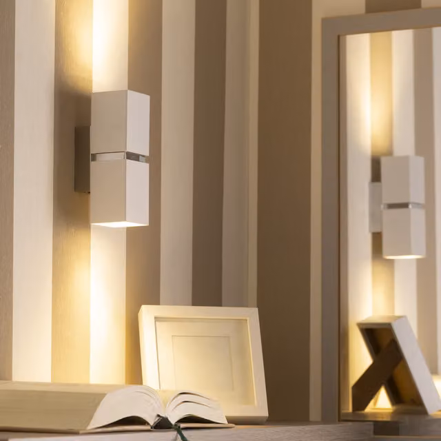 Aplique de pared Eglo Passa para dormitorio en acero blanco con casquillo GU10 e IP20
