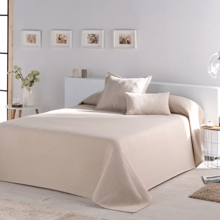 Colcha de algodón NAF NAF beige An/P/Al: 230 x 270 cm