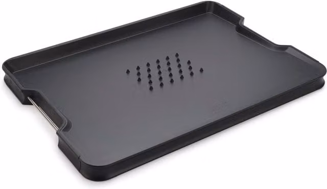 Tabla de cortar multifunción reversible Joseph & Joseph Cut&Carve en negro con pies antideslizantes