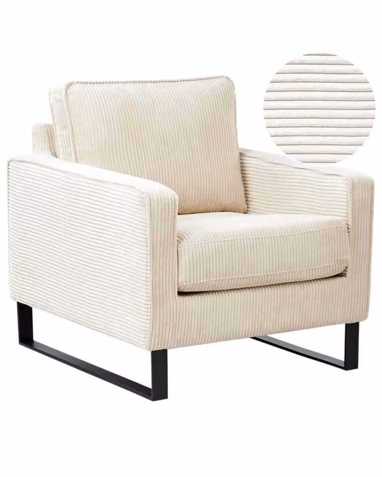 Sillón de pana beige claro Beliani con estructura de metal y reposabrazos para salón o dormitorio