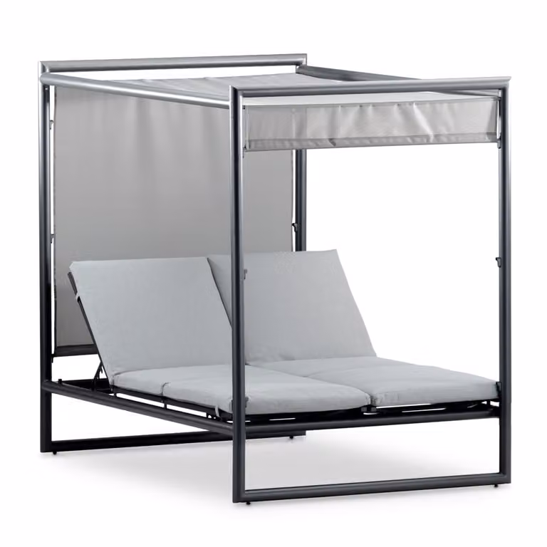 Cama doble Balinesa de Defora Home en color antracita con cojines grises, estructura de aluminio con acabado en polvo y toldo solar ajustable