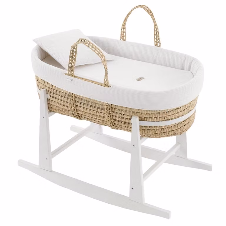 Moisés de mimbre Cambrass con acolchado y patas lacadas en blanco, color crema, An/P/Al: 39 x 80 x 61 cm