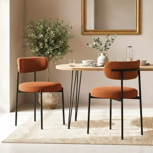 Juego de 2 sillas modernas Sicaan tapizadas en pana color naranja para comedor
