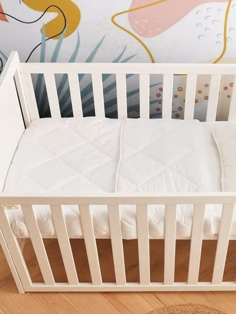 Nórdico ligero Doucoton Mon P'tit DODO para niños en color blanco claro con relleno de fibra y acabado de diamante