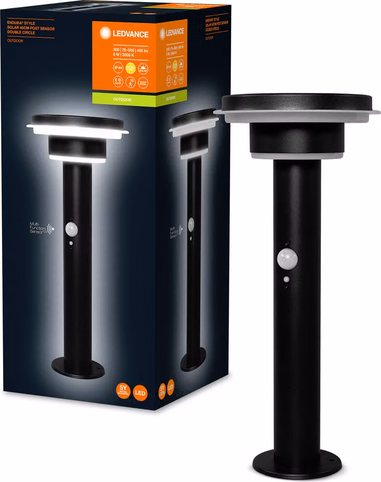 Lámpara de jardín LED tipo farola Endura Ledvance en color negro, con sensor de movimiento y crepúsculo, regulable, 6W, 400 lúmenes, luz blanca cálida 3000K, IP44, Altura: 40 cm