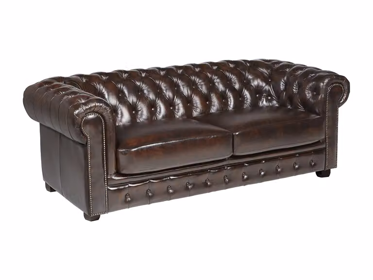 Sofá Chesterfield de 3 plazas Brenton tapizado en piel de búfalo marrón con estructura de madera sólida An/P/Al: 201 x 96 x 73 cm