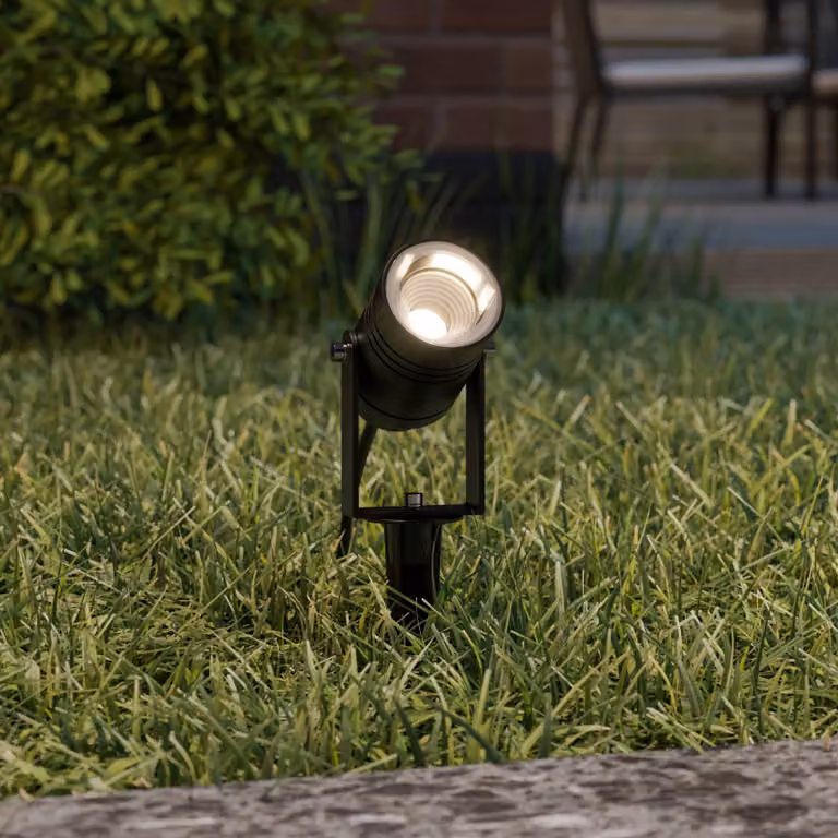 Juego de 4 focos exteriores Lucande Galina de aluminio gris con estaca para jardín y luz blanca cálida
