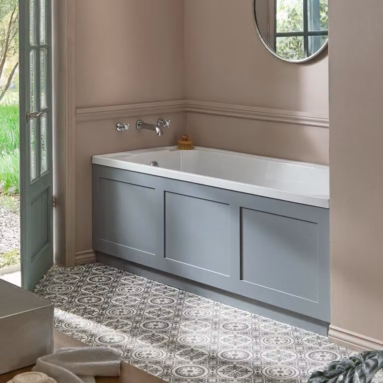 Bañera rectangular de acrílico Hudson Reed con faldón, color gris y blanco, An/P/Al: 170 x 70 x 55 cm