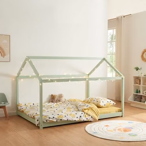 Cama Montessori para niños en forma de casa en madera de pino en.casa, color verde, An/P: 120 x 200 cm