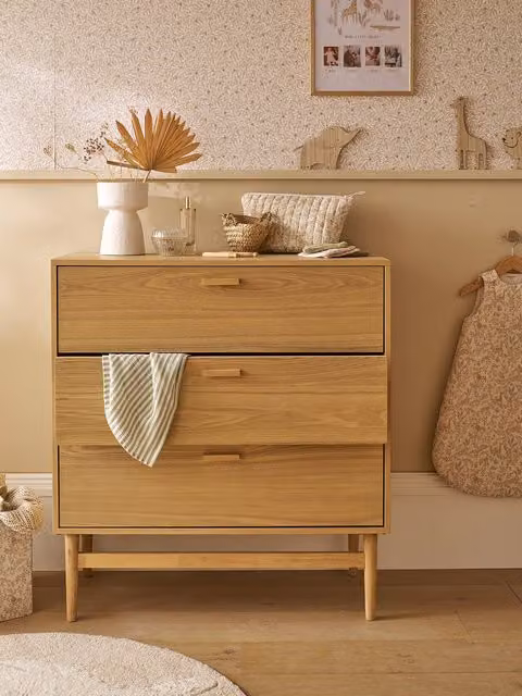 Cómoda de madera estilo escandinavo Vertbaudet LÍNEA COPENHAGUE color marrón An/P/Al: 42 x 98 x 90 cm