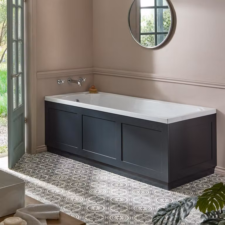 Bañera rectangular de acrílico Hudson Reed con faldón, color blanco, gris o negro, An/P/Al: 170 x 70 x 55 cm