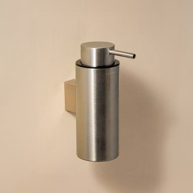 Dosificador de jabón de pared Cosmic de la colección Logic en color plata con capacidad de 200 ml
