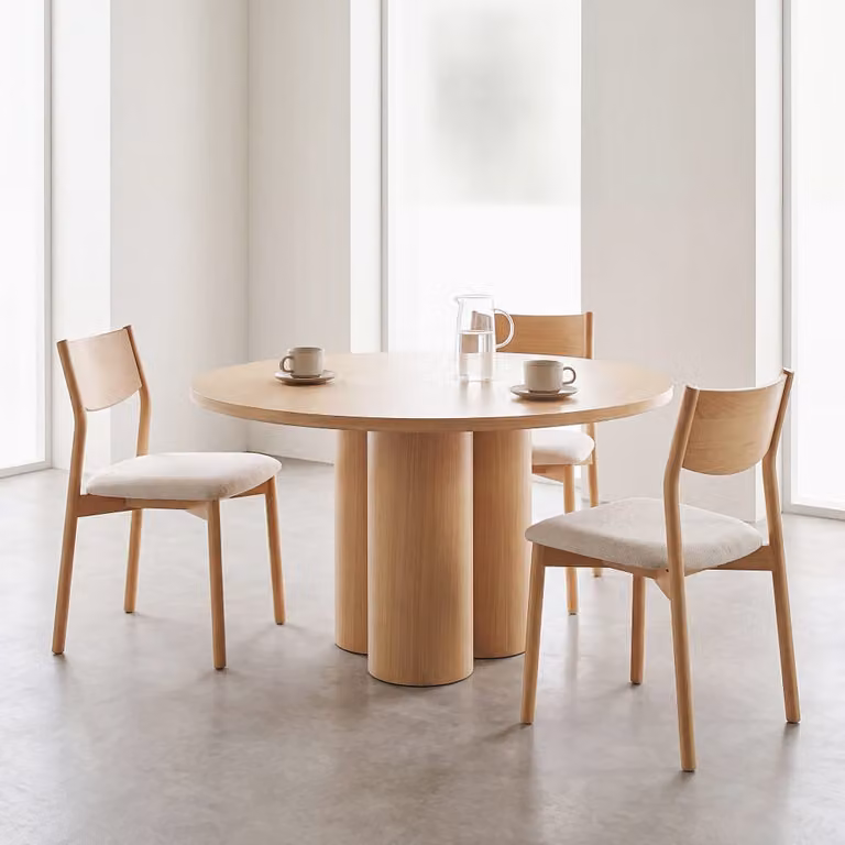 Mesa de comedor redonda de estilo escandinavo Maisons du Monde en color beige y chapa de roble Diámetro: 150 cm